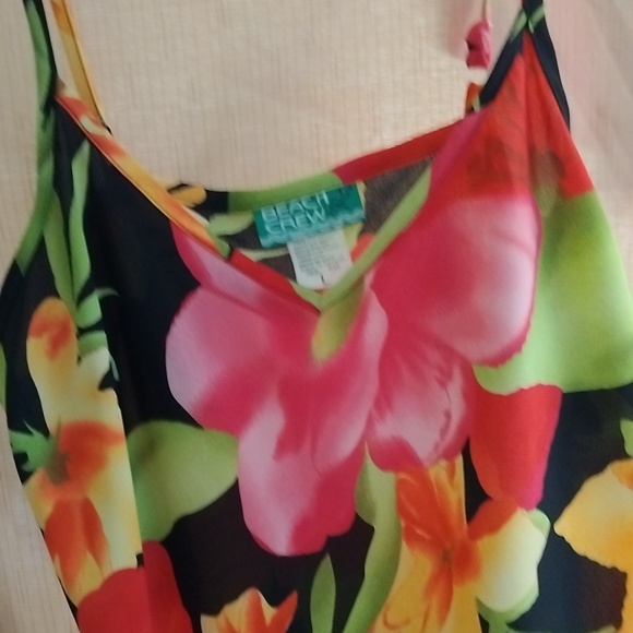 Women's pretty asymmetrical maxi dress - Picture 8 of 8